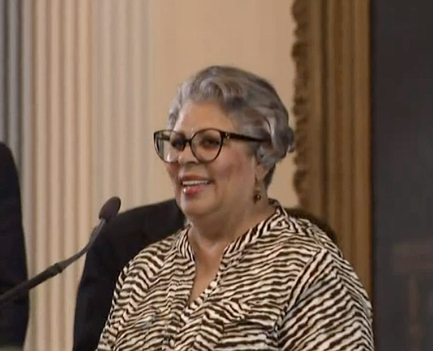 Rep. Senfronia Thompson on the Speaker's lectern