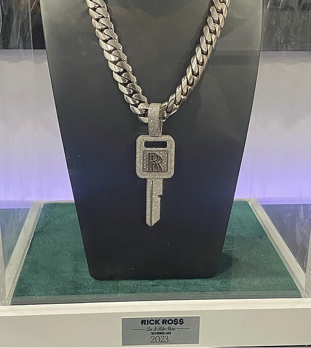 The Winning 2023 Hustler Of The Year Key Pendant