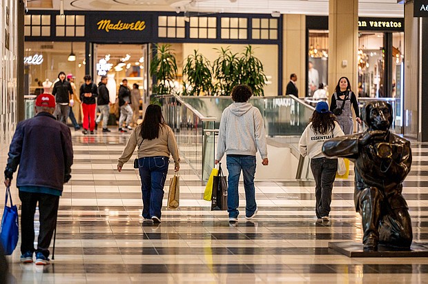 Shoppers are pictured here inside the Westfield San Francisco Centre shopping mall in San Francisco, California, on June 13.
Mandatory Credit:	David Paul Morris/Bloomberg/Getty Images