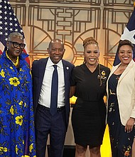 Captured from left to right: Houston Public Library - Director Rhea Lawson, Mayor Sylvester Turner, 2022 Liftoff Houston Winner - Dr. Tasha Roberts Jnofinn, Office of Business Opportunity- Director Marsha Murray.