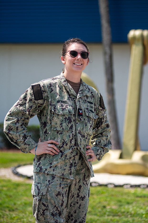 Petty Officer 2nd Class Navie Morris_Photo by Mass Communication Specialist 1st
Bryan Niegel