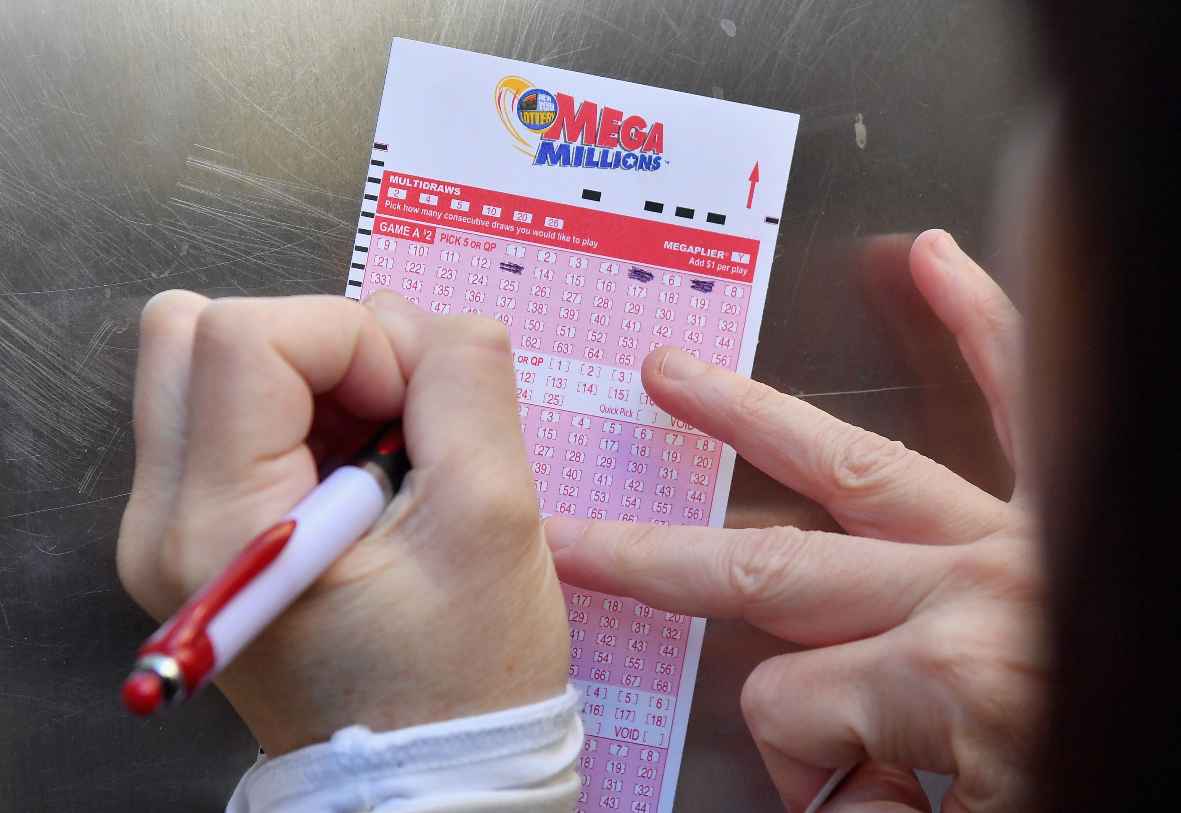 mega-millions-jackpot-rises-to-1-25-billion-after-no-player-wins