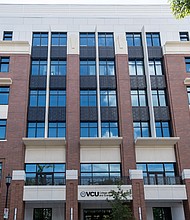On April 26, Virginia Commonwealth University opened the College of Humanities and Sciences’ new 168,000-square-foot STEM building. The six-floor building, located at the site of the former Franklin Street Gym at 817 W. Franklin St., will expand lab, classroom and office space for the College of Humanities and Sciences. Nearly 60% of VCU undergraduate students are enrolled in the college, which is home to 17 departments, two schools and three programs. The STEM building will feature 32 teaching labs; the Math Exchange, an innovative facility for math instruction; a Science Hub, a dedicated space for student/faculty interaction, study groups and specialized support for STEM classes; two 250-seat, team-based learning classrooms; computer labs; and large- and small-capacity flexible classrooms. It will feature instructional wet and dry labs and classrooms for teaching STEM subjects. The $125 million building was designed by Ballinger and Quinn Evans Architects and constructed by Hourigan.