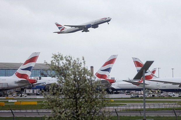 Passengers have been warned of delays after a technical problem hit the UK's air traffic control system.
Mandatory Credit:	Chris Ratcliffe/Bloomberg/Getty Images