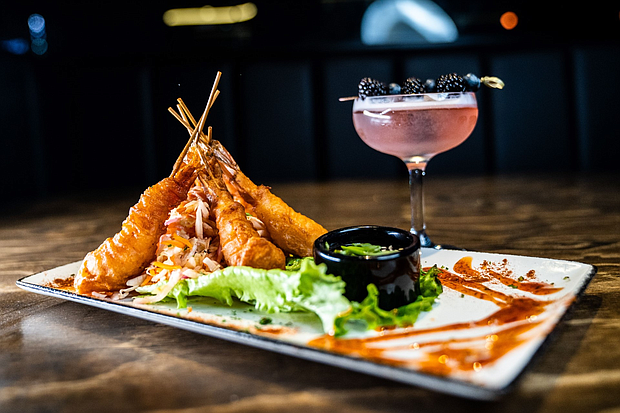 Quad HTX Restaurant & Sports Lounge offers an extraordinary menu of elevated signature cuisine, with a Southern flare, at the new luxury sports and dining experience in the Third Ward.
Photos: Visual Influence