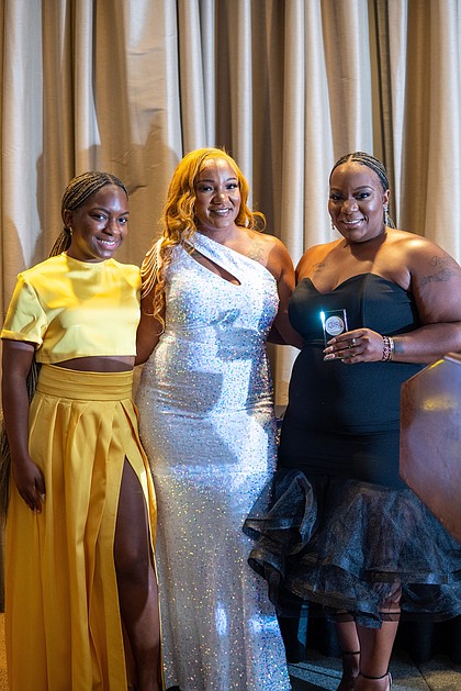 Girl Boss Awards Dynamic Duo in Business Honorees

I’cee Collection-Icelande Robinson & I’MarE Boutique-Martha E.

pictured with Destiny Stewart of Girl Boss Suites