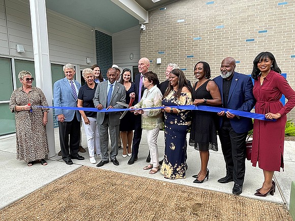 Community members, elected officials and Bezos leadership joined Mayor Turner to celebrate the grand opening of Houston’s fourth Bezos Academy …