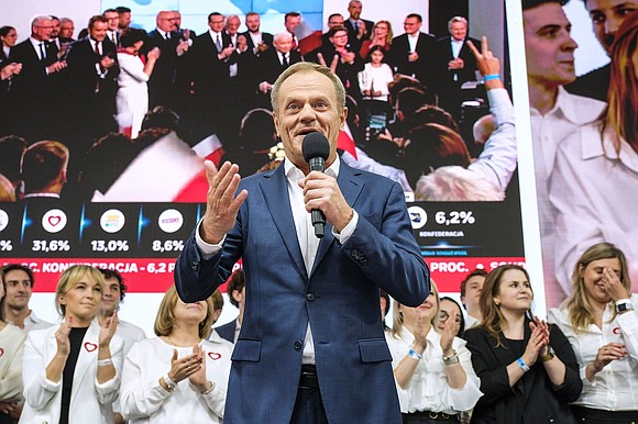 Poland’s presumptive next leader, Donald Tusk, has urged the country’s president not to frustrate the handover of power, after final …