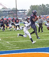 Jordan Davis hit 14 of 24 passes for 208 yards and two touchdowns to Kevin Gayles for 19 yards and Tayshaun Porter (No. 13) for 23 during the VSU homecoming game on Oct. 14.