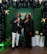 Rapper, Z-RO, receiving his award