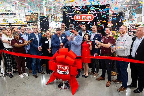 On October 25, 2023, Houston extend- ed a warm welcome to its newest shopping jewel: the H-E-B Manvel. Perfectly placed …