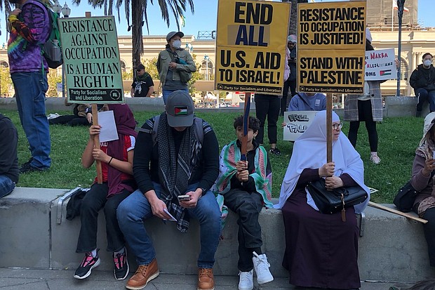 Above: Thousands of protestors gathered this past weekend in San Francisco to call for an end to the violence in Gaza. (Credit: David Pham)