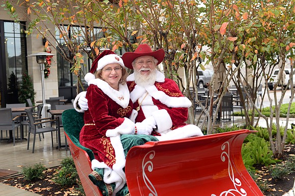 Embrace the holiday enchantment as Santa spreads joy at Memorial Green on December 2 from 11 a.m. to 2 p.m., …