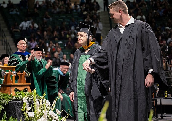 A 90-year-old woman earned her master’s degree and marked a historic milestone in the process, becoming the oldest person to …