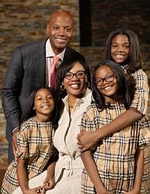 Claude Cummings III and family