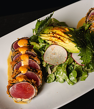 Bungalow’s flavorful Tuna Tataki Salad (Tempura Fried Tuna, Sriracha Aioli, Citrus Ponzu, Togorashi, cucumber, radish, red onion, carrot, avocado, and Shiso Leaf) is among the list of new lunchtime exclusive dishes. Photos: ALife Hospitality Group