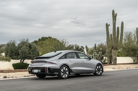 IONIQ 6 Features Ultra-Fast 800-Volt/350kW Charging Capability Battery Charges From 10 to 80 Percent in as Little as 18 Minutes[i] …