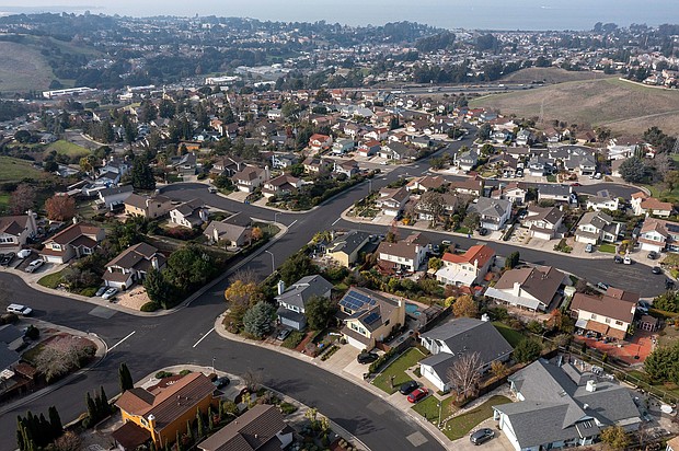 US home sales in 2023 dropped to their lowest level in nearly 30 years, but prices still soared to record highs.
Mandatory Credit:	David Paul Morris/Bloomberg/Getty Images
