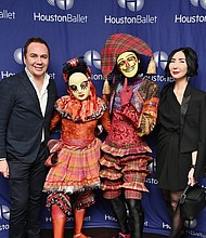 Adrian Duenas and Carrie Brandsberg-Dahl with Houston Ballet Dancers_vy Alex Montoya/Photography (credits to Alex Montoya)