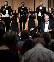 Robert Simpson and Houston Chamber Choir/

Photo credit: Jeff Grass Photography