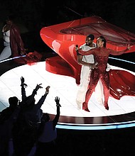 Alicia Keys joined Usher as a surprise guest during the halftime show. She sang her song “If I Ain’t Got You” before joining Usher in their duet, “My Boo.”