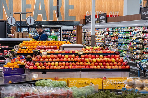 Produce at an Albertsons Cos. brand Safeway grocery store in Scottsdale, Arizona, US, on January 3.
Mandatory Credit:	Ash Ponders/Bloomberg/Getty Images via CNN Newsource