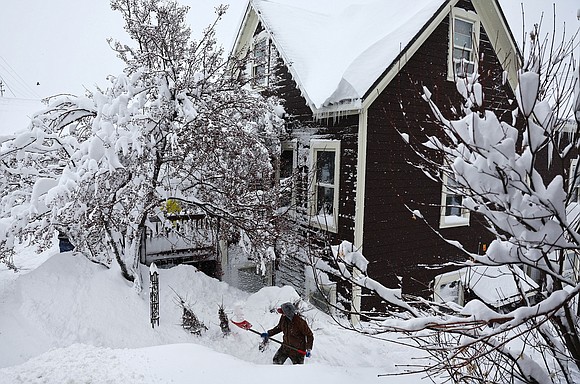 California’s mountain towns and ski resorts are digging out after a blockbuster blizzard buried them and major roads under several …