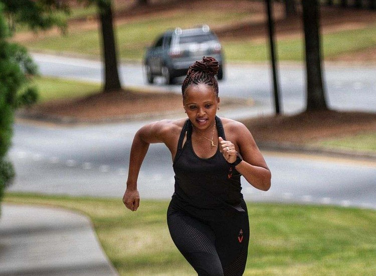 Girl in trouble for working out in sports bra, Houston, TX news