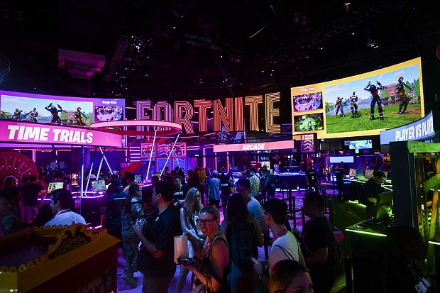 Apple has abruptly reversed a decision to ban Epic Games, the maker of “Fortnite,” from launching its own app store on iOS in Europe — just a day after European Union officials said they were investigating the matter.
Mandatory Credit:	Harrison Hill/USA Today/Sipa via CNN Newsource