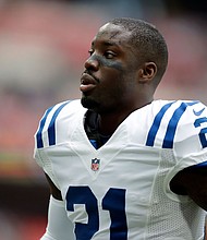 Vontae Davis, the former NFL cornerback who made two Pro Bowls with the Indianapolis Colts and memorably retired at halftime of his final game, was found dead by police at his home in South Florida, according to authorities.
Mandatory Credit:	Matt Dunham/AP via CNN Newsource