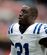 Vontae Davis, the former NFL cornerback who made two Pro Bowls with the Indianapolis Colts and memorably retired at halftime of his final game, was found dead by police at his home in South Florida, according to authorities.
Mandatory Credit:	Matt Dunham/AP via CNN Newsource