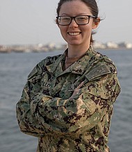Petty Officer 2nd Class Chelby Castillo/Photo by Mass Communication Specialist 2nd Class Jordan Klineizquierdo