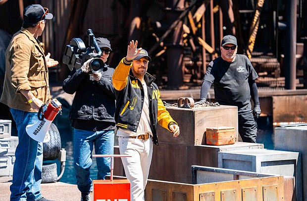 Ryan Gosling surprises guests on Saturday at Universal Studios Hollywood.
Mandatory Credit:	Universal Studios Hollywood via CNN Newsource