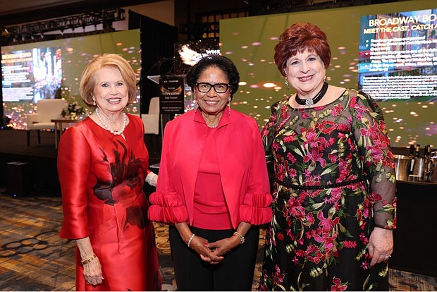 HCC Foundation former Board Chair Ginger Blanton and HCC Foundation President Karen L. Schmidt with Crystal Eagle Honoree Dr. Ruth J. Simmons (center) (Photo by Priscilla Dickson)