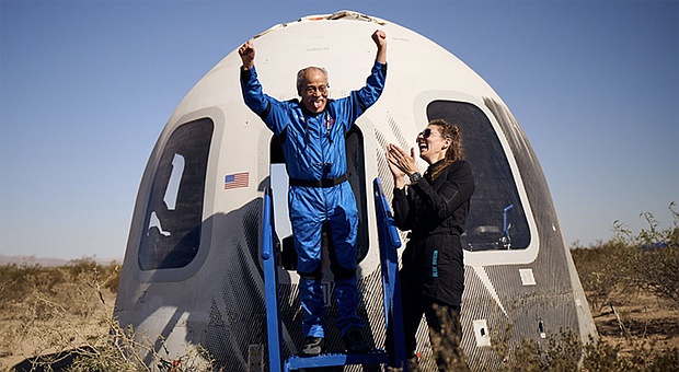 Ed Dwight at the capsul. Photo by Felix Kunze