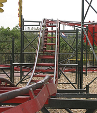Roller CoasterSpur & The Big Apple
ParkVerkeers- en Attractiepark Duinen Zathe
LocationAppelscha, Friesland, Netherlands
StatusOperating
LayoutBig Apple / Wacky Worm