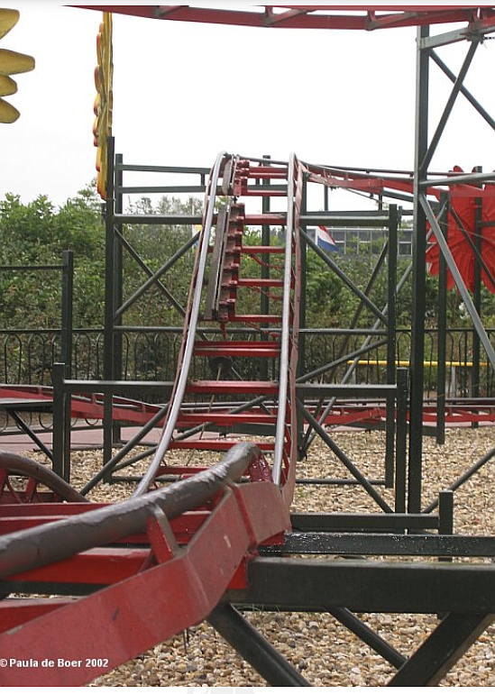 Roller CoasterSpur & The Big Apple
ParkVerkeers- en Attractiepark Duinen Zathe
LocationAppelscha, Friesland, Netherlands
StatusOperating
LayoutBig Apple / Wacky Worm