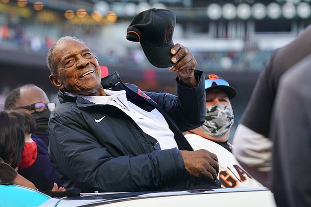Baseball legend Willie Mays says it’s ‘amazing’ he has 10 more hits after MLB integrated Negro League statistics.
Mandatory Credit:	Daniel Shirey/MLB/Getty Images via CNN Newsource