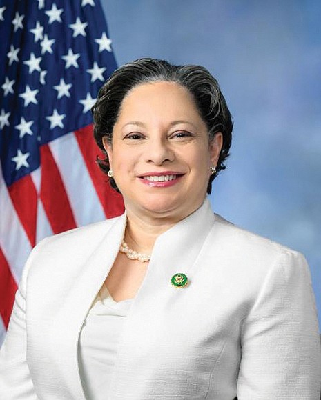 Congresswoman Jennifer McClellan introduced a bill last week to create standard time zones for the moon and other celestial bodies. …