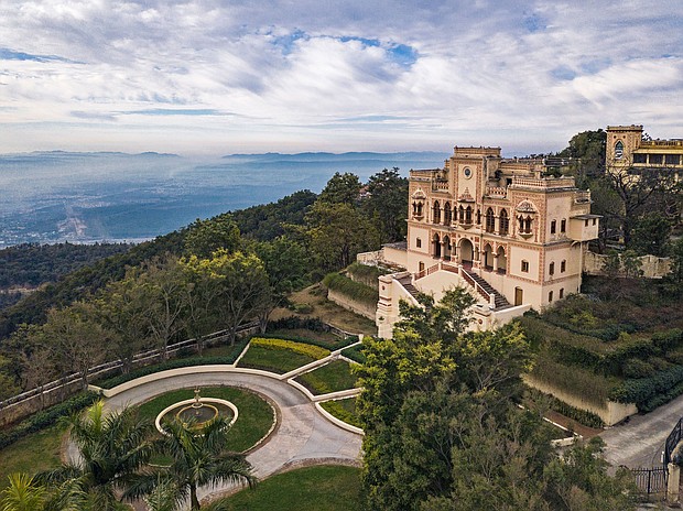 Ananda in the Himalayas' wellness programs have been attended by celebrities.
Mandatory Credit:	Courtesy Ananda in the Himalayas via CNN Newsource