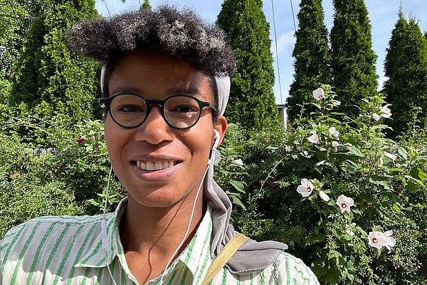 Taylor Casey’s loved ones are keeping hope alive a month after the Chicago woman disappeared in the Bahamas.
Mandatory Credit:	Colette Seymore via CNN