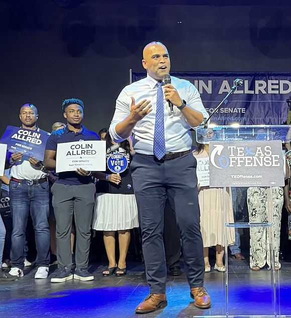 In a fervent display of unity and determination, U.S. Senate hopeful Colin Allred, accompanied by his wife Aly Eber, joined …