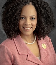 Dr. Shawn E. Simmons, South Central Regional Director, Alpha Kappa Alpha Sorority, Inc. ®/Powell Photography