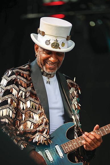 Guitarist Kevin Robinson