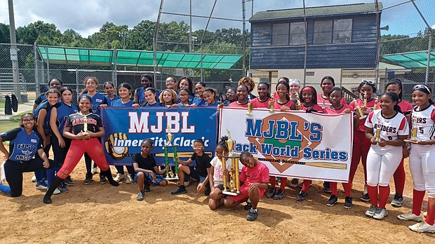 Champions Rocky Mount Raiders and runners-up USZ Angels at the 33rd Annual Inner City Classic national championships.