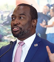Mayor Levar M. Stoney at the press conference on Aug. 27.