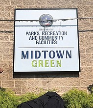 City of Richmond Chief Administrative Officer Lincoln Saunders, Mayor Levar M. Stoney,
Parks and Recreation Director Chris Frelke and Councilwoman Katherine Jordan, 2nd District,
unveil a new sign at the former Bon Secours Training Center, now Midtown Green and head-
quarters for the City Department of Parks, Recreation and Community Facilities. The space,
formerly used by the former Washington NFL team for summer training camps, will host public
events, including a football game between Richmond High School for the Arts and John Marshall
High on Sept. 6.