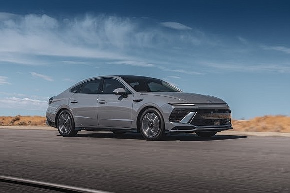 Hyundai has once again solidified its leadership in hybrid innovation as the 2024 Hyundai Sonata HEV Limited was named the …