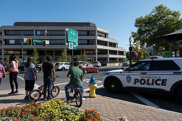 Several government buildings and schools in Springfield, Ohio, have been evacuated after bomb threats in the past week, rattling the small city at the heart of debunked conspiracy theories.
Mandatory Credit:	Roberto Schmidt/AFP/Getty Images via CNN Newsource