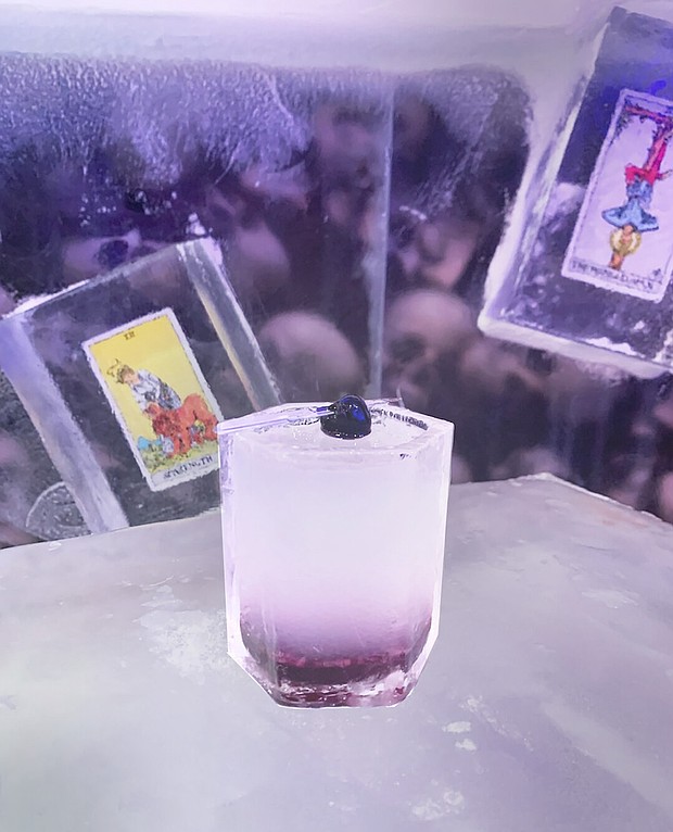 Desert Ghost Cocktail.
(Photo Courtesy of Minus5° ICEBAR)